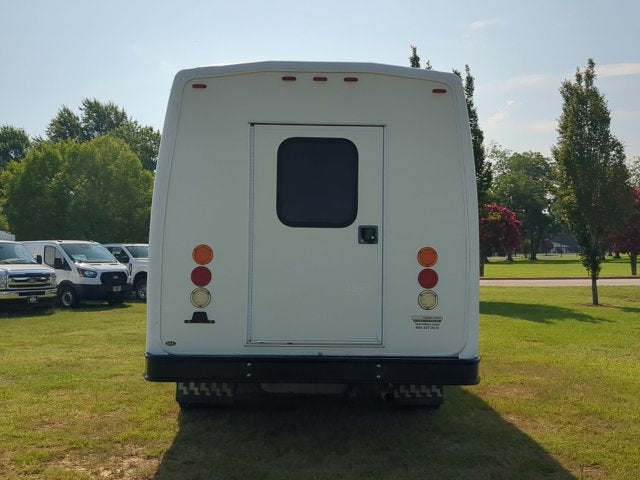 2013 Ford E-350SD Base Cutaway