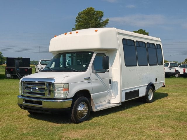 2013 Ford E-350SD Base Cutaway