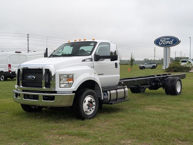 2026 Ford F-650SD Base