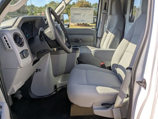2026 Ford E-350SD Base Cutaway