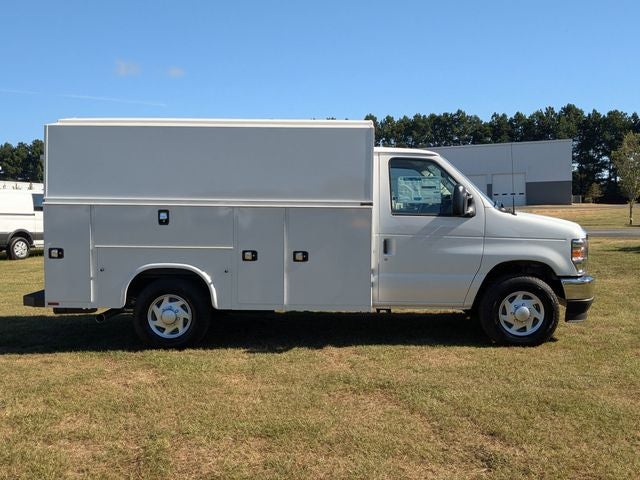 2026 Ford E-350SD Base Cutaway