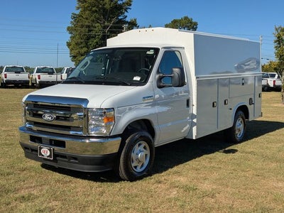 2026 Ford E-350SD Base Cutaway