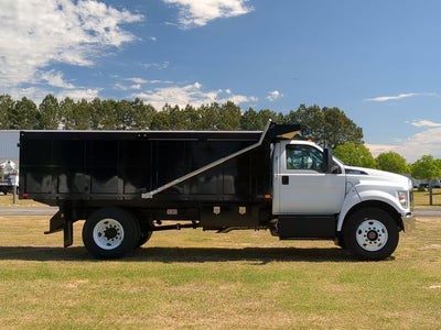 2027 Ford F-750SD Base