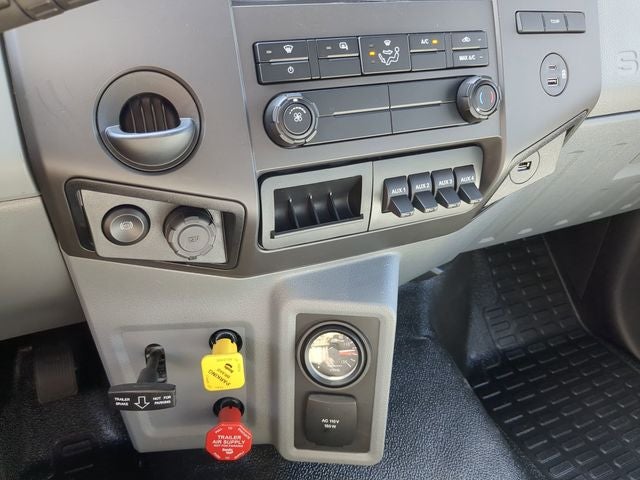 2027 Ford F-750SD Base