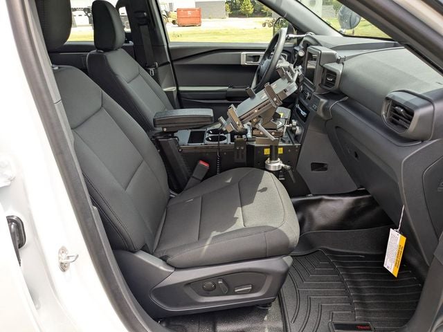 2025 Ford Utility Police Interceptor Base