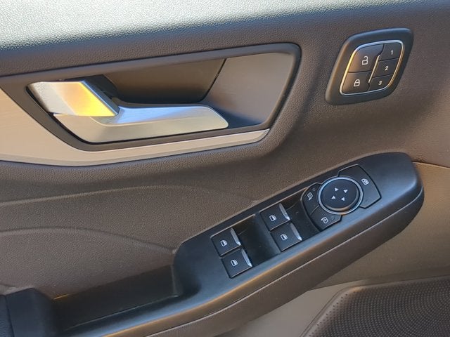 2026 Ford Escape Hybrid Platinum
