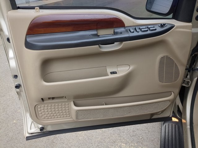 2005 Ford Excursion Limited