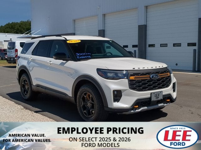 2026 Ford Explorer Tremor 4WD's photo