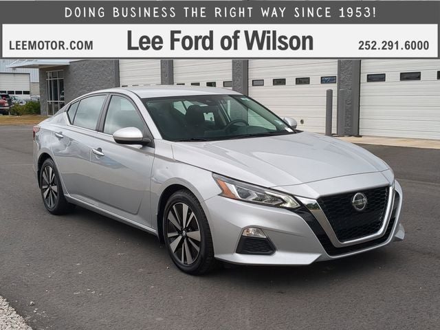 2022 Nissan Altima 2.5 SV