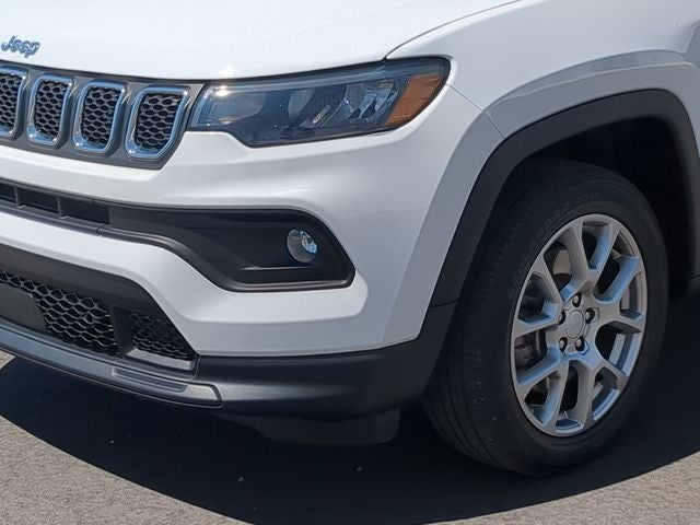 2023 Jeep Compass Latitude Lux
