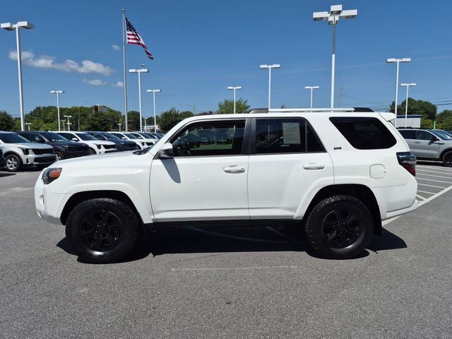 2022 Toyota 4Runner SR5