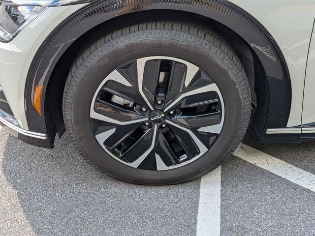 2022 Kia EV6 Wind