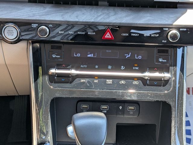 2024 Kia Carnival EX
