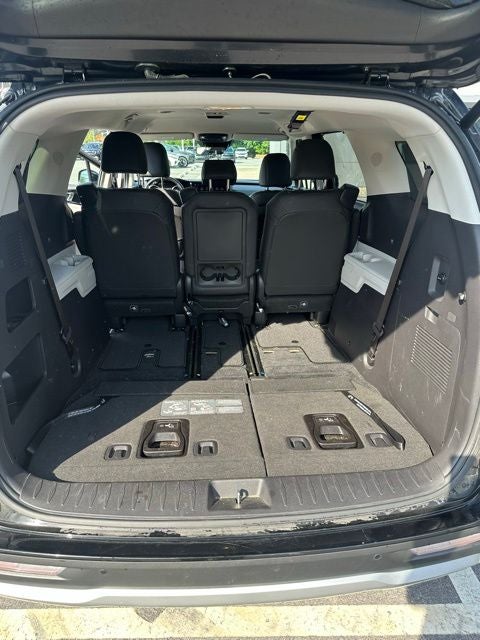 2024 Kia Carnival EX