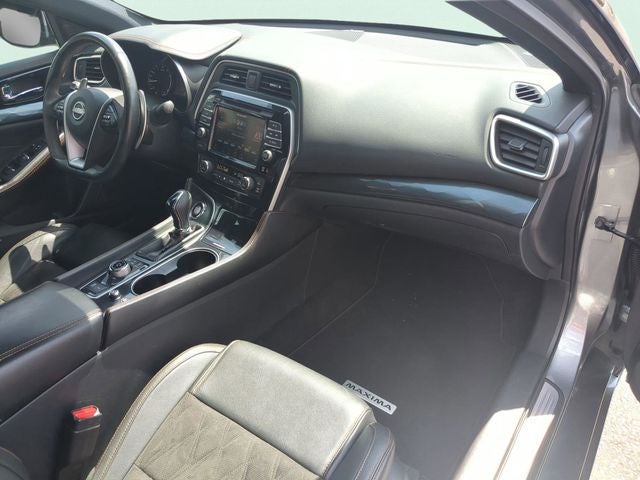 2023 Nissan Maxima SR