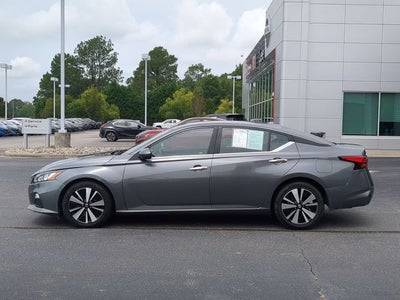 2022 Nissan Altima 2.5 SV