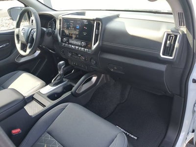 2025 Nissan Frontier SV