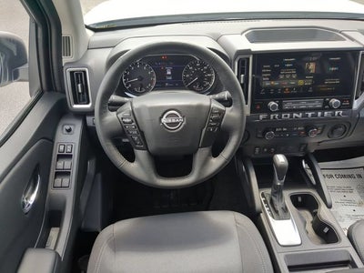 2025 Nissan Frontier SV