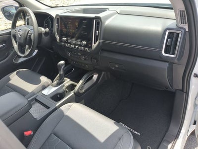 2025 Nissan Frontier SV
