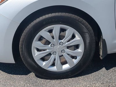 2022 Hyundai Accent SE