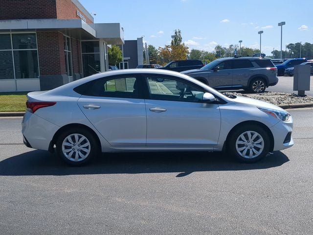 2022 Hyundai Accent SE