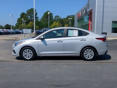 2022 Hyundai Accent SE