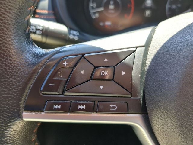 2021 Nissan Kicks SR