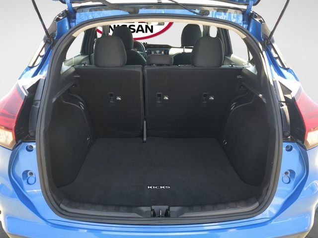 2021 Nissan Kicks SR