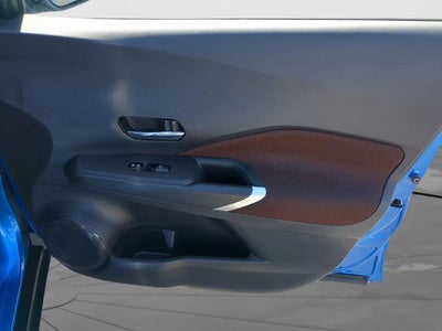 2021 Nissan Kicks SR