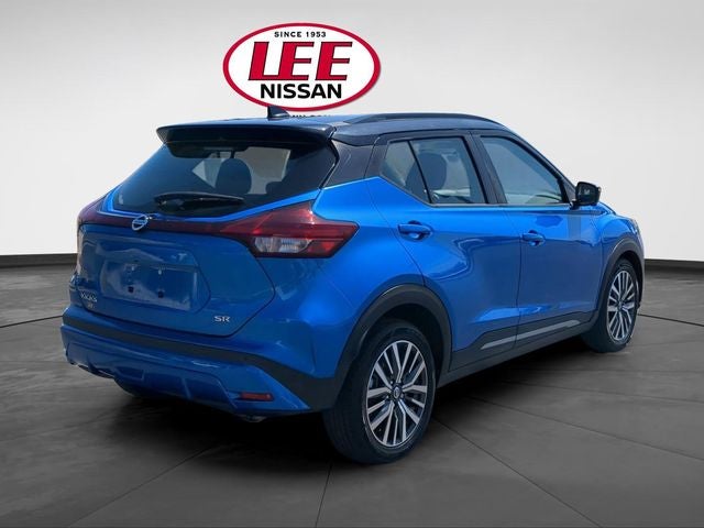 2021 Nissan Kicks SR