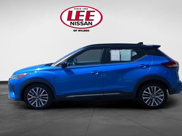 2021 Nissan Kicks SR