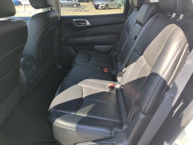 2017 Nissan Pathfinder Platinum