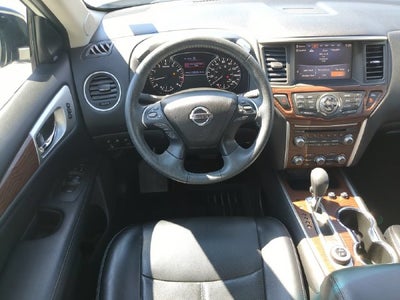 2017 Nissan Pathfinder Platinum