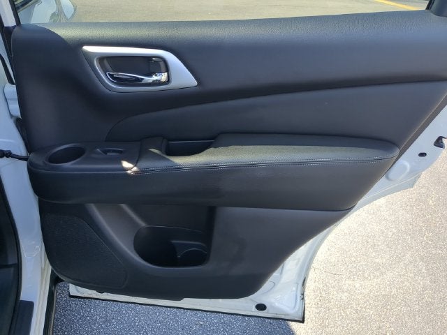 2017 Nissan Pathfinder Platinum