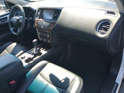 2017 Nissan Pathfinder Platinum