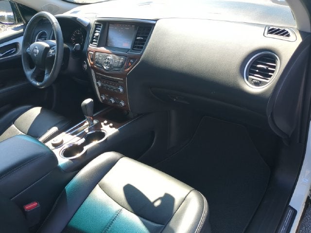 2017 Nissan Pathfinder Platinum