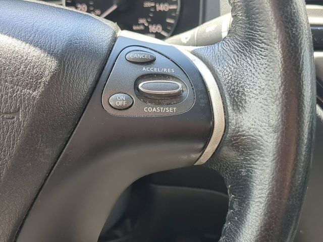 2018 Nissan Pathfinder SV