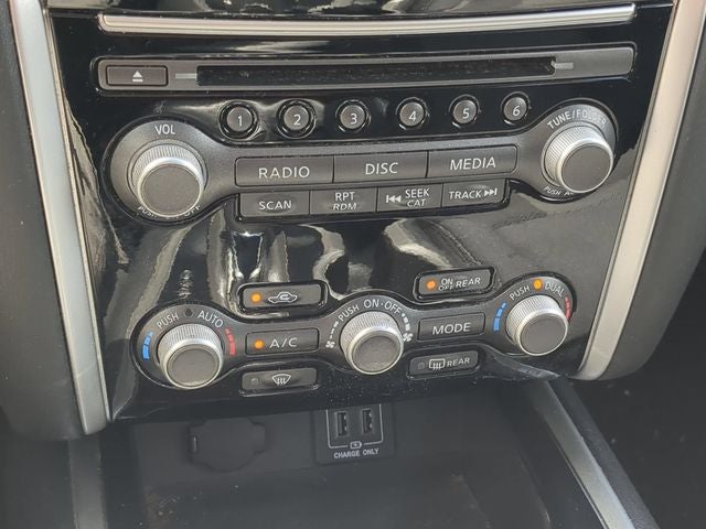 2018 Nissan Pathfinder SV