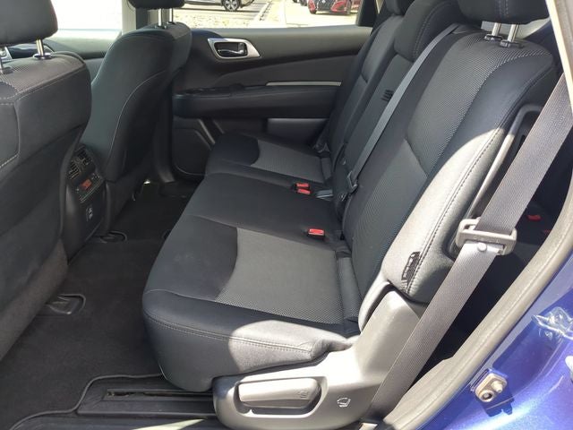 2018 Nissan Pathfinder SV