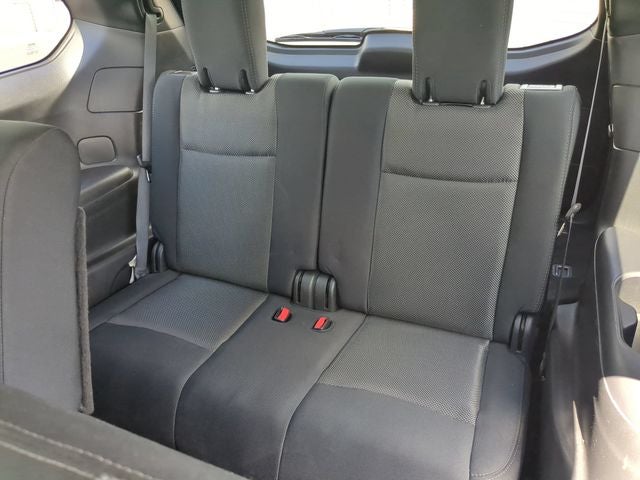 2018 Nissan Pathfinder SV