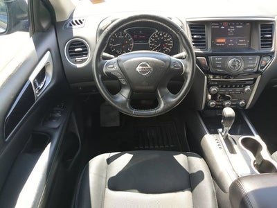 2018 Nissan Pathfinder SV