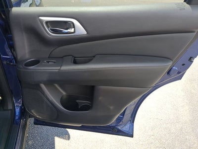 2018 Nissan Pathfinder SV