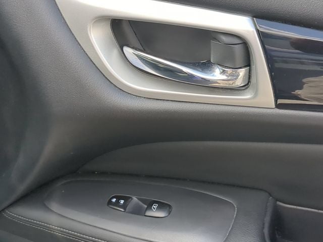 2018 Nissan Pathfinder SV