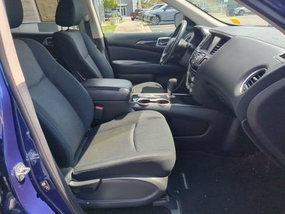 2018 Nissan Pathfinder SV