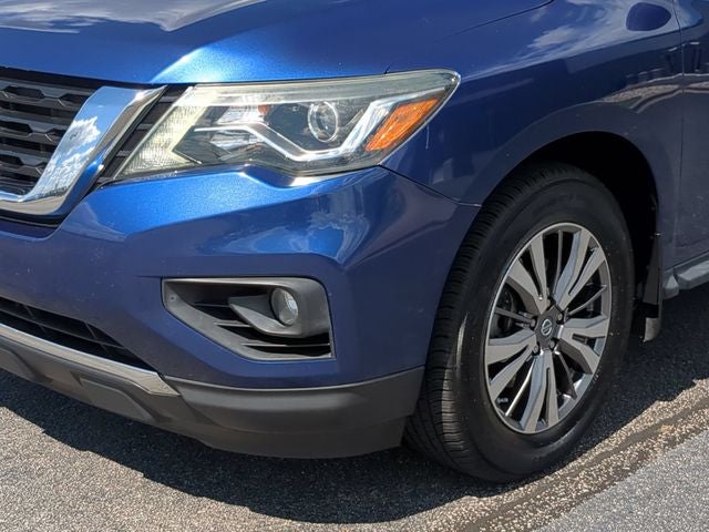 2018 Nissan Pathfinder SV