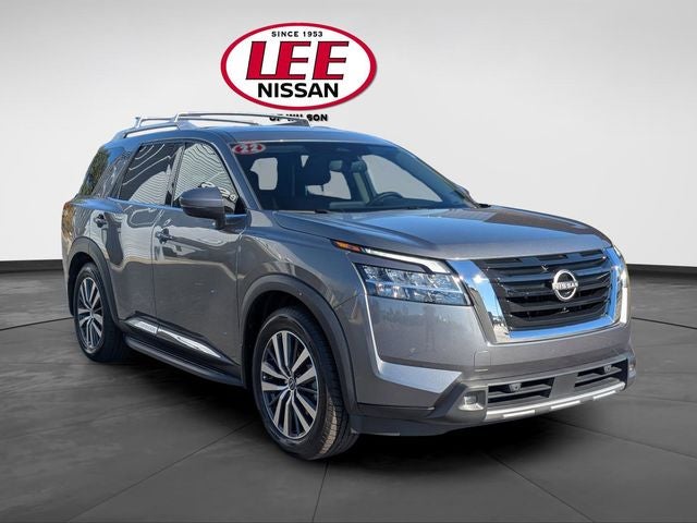 2022 Nissan Pathfinder Platinum