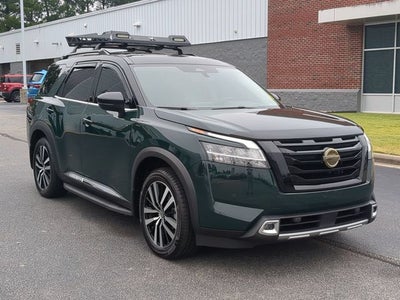 2024 Nissan Pathfinder Platinum