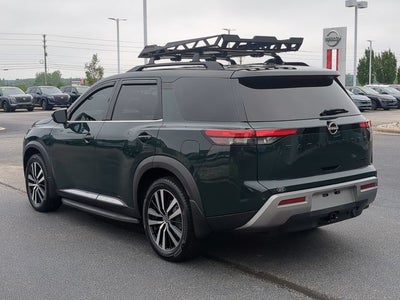 2024 Nissan Pathfinder Platinum