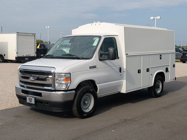 2027 Ford Econoline Cutaway E-350 SRW