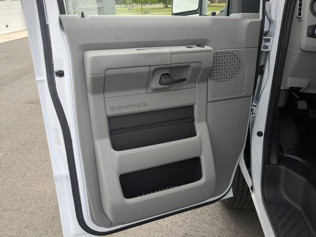 2027 Ford Econoline Cutaway E-350 SRW